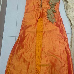 Set Of 2: Gown And Kurta