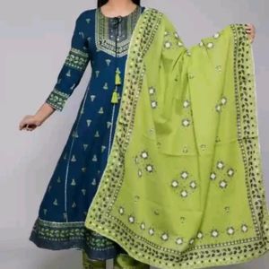 Beautiful Party Wear Anarkali Kurti Pant Dupatta S