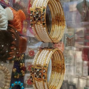 Kundan + Moti Bangles ( Pair Of Both Hand's)