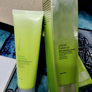 Facescanada Urban Balance Daily Cleansing Mousse