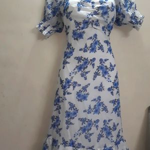 Very Beautiful Blue Flowers Floral Dress🤌