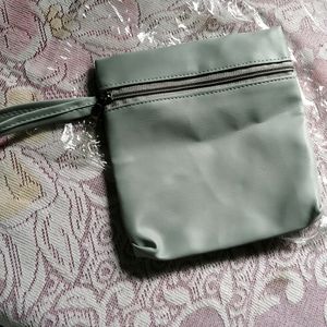 New Hand Clutch For Keeping Makeup Accessories