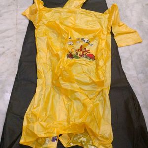 Raincoat For Unisex... Medium Size  ..