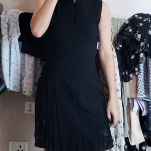 Black Sleeveless Fitted Dress