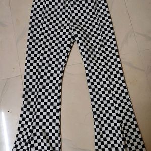 Black White Printed Flared Pant.