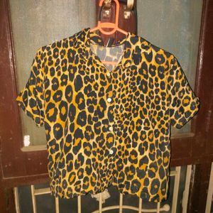 Stylish Leopard Printed Crop Shirt 🫶🏻