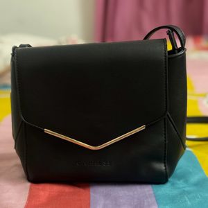 Caprese Sling Bag