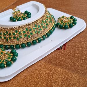 Traditional Jewellery Set For Women Green Colour.