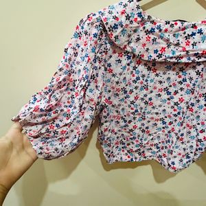 Floral Top By Ginger