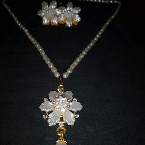 Necklace & Earrings Set