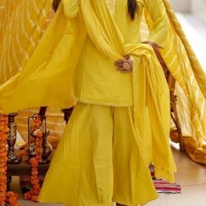 New Standard Haldi Dreses Inpoted Party Wear Drese