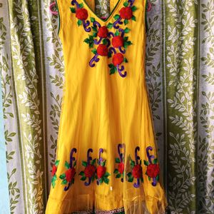 inxu Girls Heavy Embroidery Salwar Suit
