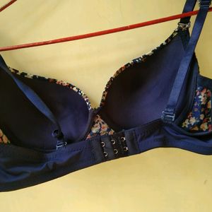 Women's Pushup Heavly Paded Bra...underwired