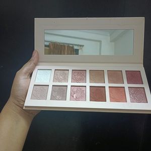 Ellen Tracy Rosy Nudes Eyeshadow Palette