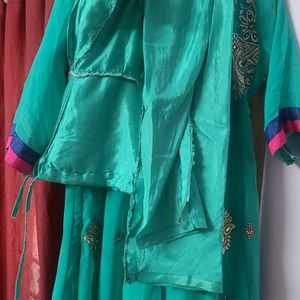 Women Chudidar Set