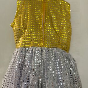 Girls Embellished Frock In Gold N Sliver 2-4 Yrs