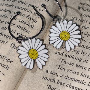 Daisy Earrings