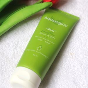 Aqualogica Clear +Smoothie Facewash