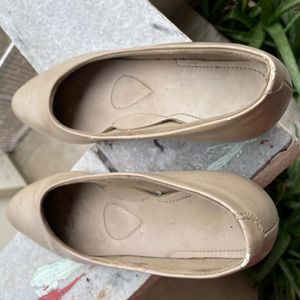 Cream Colour Bellie