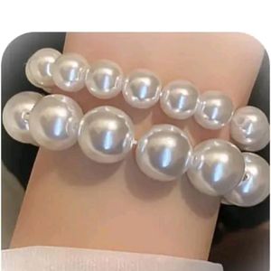 Big Pearl Bracelet