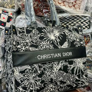 *NEW ARIVAL💍**CHRISTIAN DIOR