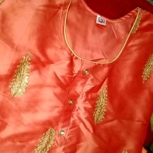 Beautiful Peach Colour Of Kurti 🌸..