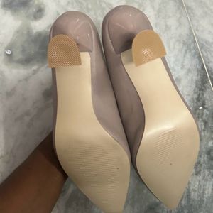 Nude Pumps-heels