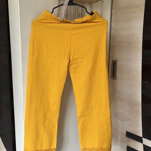 🥳Yellow Capri With Lace Detailing At Bottom