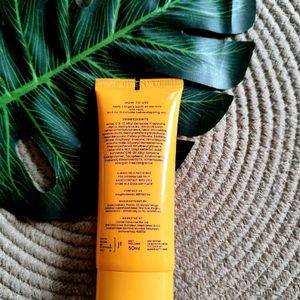 FOXTALE GLOW SUNSCREEN FOR UNISEX