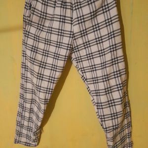 Warm Trouser In Black And White.