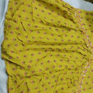 Trendy Yellow  Printed Short Kurti