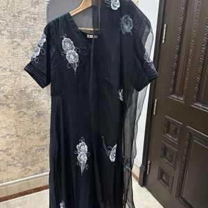 Aachoo Umbrella cut Kurta Set