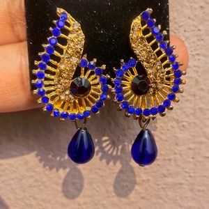 Pretty Blue And Gold Stone Earrings