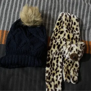 woolen cap with teddy muffler