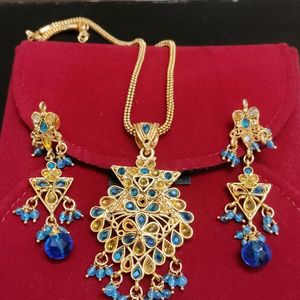 Golden-Blue Pendant Set