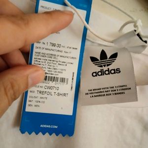 ORIGINAL Adidas Originals Logo  Tshirt