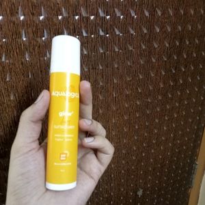 Auqalogica Glow + Dewy Sunscreen