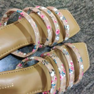 Flat Formal Chappal