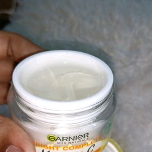 Garnier Vitamin C Serum Gel