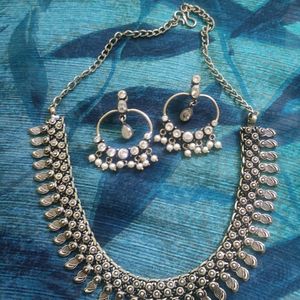 PRICE DROP !!! Oxidised silver tone set