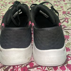 Black Skechers