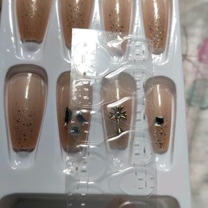 Beautiful Stoned Press-on Nails