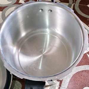 7.5"Presar Cooker Aluminum