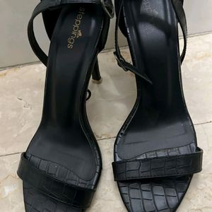 Party Wear Heels In Good Condition Negotiable