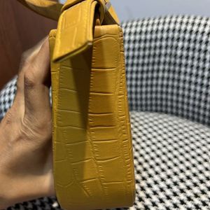 Small Mustard Colour Sling Bag 💼