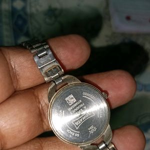 Ladies Wrist Watch ⌚