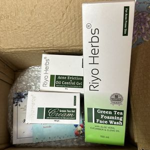 Riyo Herbs Facewash, Moisturiser, Oil Control Gel