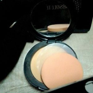 Lakme Wet&Dry Compact