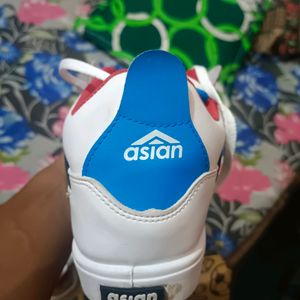 Asain shoes white Colour Size UK 8 No Price 599