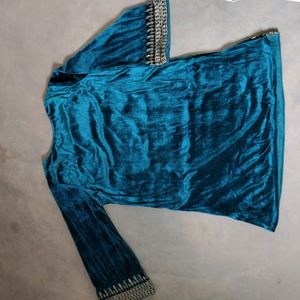 Women's Like New Velvet Kurti